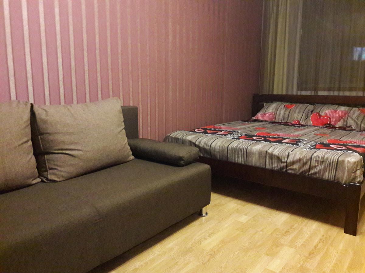 Apartment in the city center แชร์นีฮีฟ ภายนอก รูปภาพ