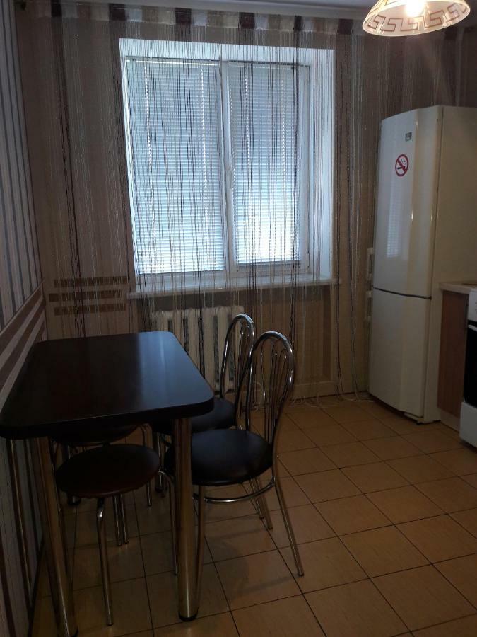 Apartment in the city center แชร์นีฮีฟ ภายนอก รูปภาพ